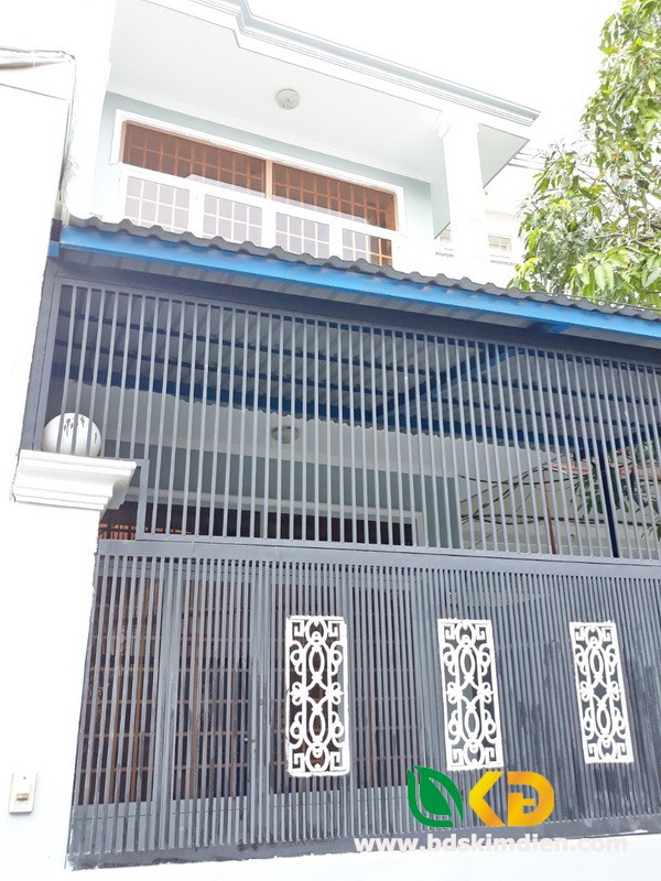 Bán nhà đẹp 1 lầu, hẻm 585 Huỳnh Tấn Phát, quận 7.